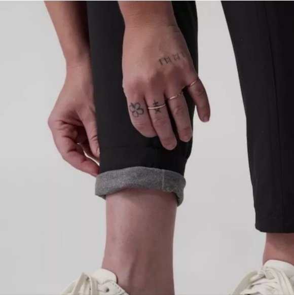 Athleta Chelsea Cargo Lined Pants Black Size 10 - Picture 3 of 10